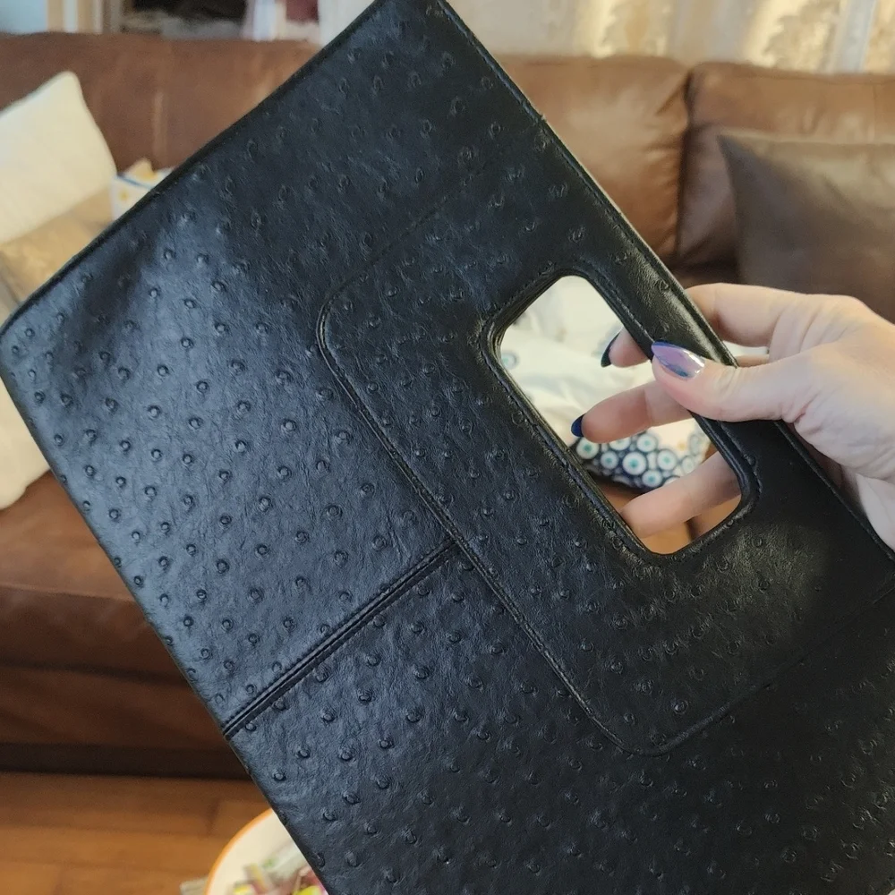Elegant Black Leather Men's Bag